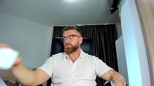 Snapshot of Findom_guy chatting on June 16, 2026, 3:14 pm Findom guy online show from June 16, 2026, 3:14 pm