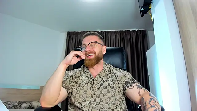 Snapshot of Findom_guy chatting on June 18, 2026, 4:22 pm Findom guy online show from June 18, 2026, 4:22 pm