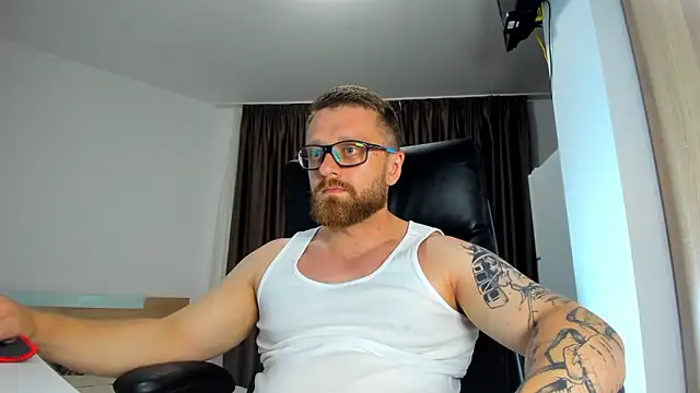 Snapshot of Findom_guy chatting on June 30, 2026, 7:04 pm Findom guy online show from June 30, 2026, 7:04 pm