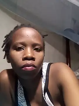 Snapshot of Queentesi chatting on January 29, 2025, 6:43 am Queentesi online show from January 29, 2025, 6:43 am