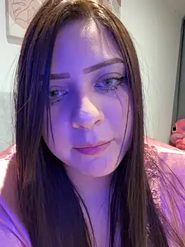 Zoe Lennoxx online show from June 18, 2026, 2:23 am