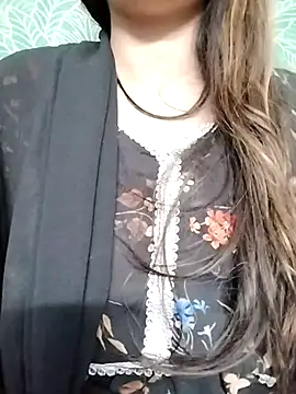 Snapshot of Noor_Darliing chatting on February 12, 2025, 9:33 pm Noor Darliing online show from February 12, 2025, 9:33 pm