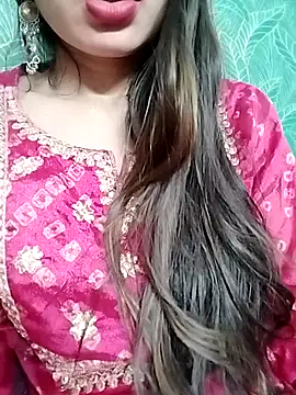 Snapshot of Noor_Darliing chatting on February 14, 2025, 9:21 pm Noor Darliing online show from February 14, 2025, 9:21 pm