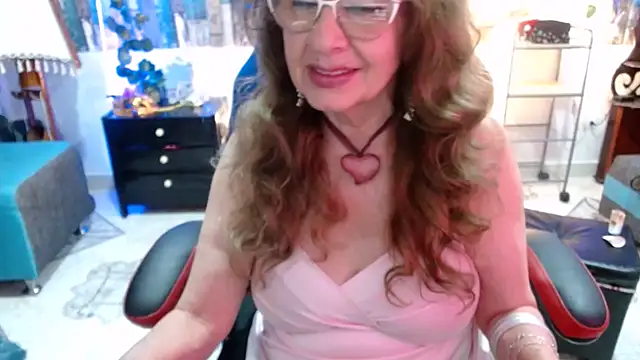 KarimaSarabe online show from December 18, 2024, 11:40 pm