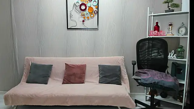 Cassandra Hotty online show from February 14, 2026, 4:42 am