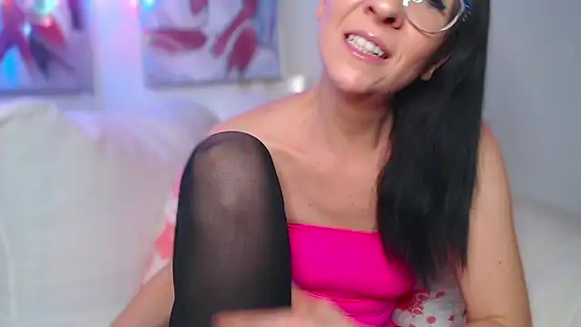 Snapshot of AshleyDark13 chatting on March 11, 2025, 5:46 pm AshleyDark13 online show from March 11, 2025, 5:46 pm