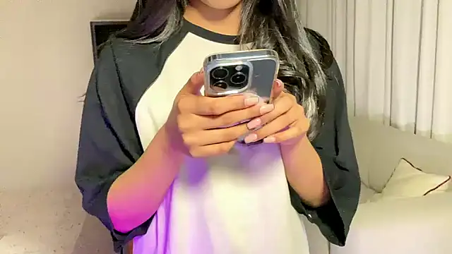 Snapshot of Nisha2708 chatting on February 2, 2025, 5:59 pm Nisha2708 online show from February 2, 2025, 5:59 pm