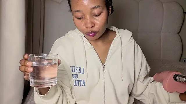 Snapshot of sexycabdy chatting on February 22, 2026, 4:38 pm sexycabdy online show from February 22, 2026, 4:38 pm