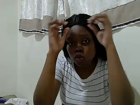 maggyjan online show from November 2, 2025, 2:52 pm