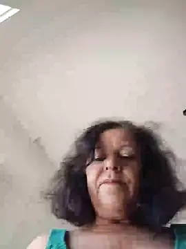 Snapshot of mariy522 chatting on January 7, 2025, 4:27 pm mariy522 online show from January 7, 2025, 4:27 pm