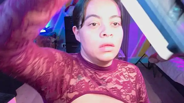 Cuttiealice online show from October 13, 2025, 12:05 pm