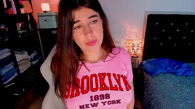 Snapshot of zoe_kittylove chatting on March 6, 2025, 8:30 am zoe kittylove online show from March 6, 2025, 8:30 am