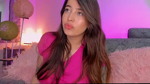 zoe kittylove online show from January 14, 2026, 5:46 am