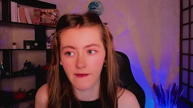 Snapshot of KateCuddle chatting on December 9, 2024, 3:40 am KateCuddle online show from December 9, 2024, 3:40 am