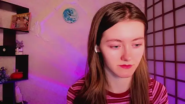 Snapshot of KateCuddle chatting on December 11, 2024, 2:30 am KateCuddle online show from December 11, 2024, 2:30 am