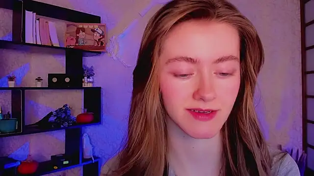 Snapshot of KateCuddle chatting on December 16, 2024, 5:17 am KateCuddle online show from December 16, 2024, 5:17 am