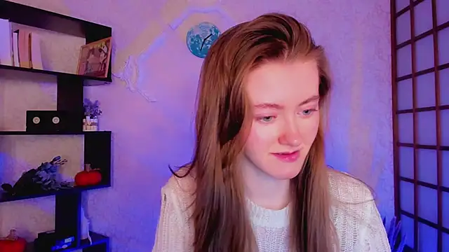 Snapshot of KateCuddle chatting on December 24, 2024, 2:21 am KateCuddle online show from December 24, 2024, 2:21 am