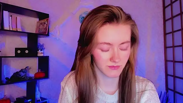 Snapshot of KateCuddle chatting on December 24, 2024, 7:06 am KateCuddle online show from December 24, 2024, 7:06 am