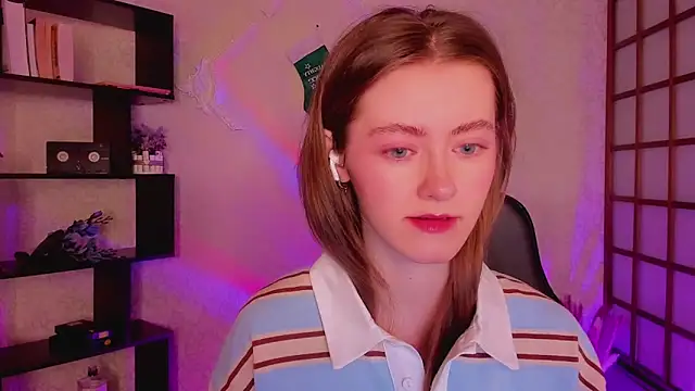 Snapshot of KateCuddle chatting on December 30, 2024, 1:37 am KateCuddle online show from December 30, 2024, 1:37 am