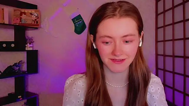 Snapshot of KateCuddle chatting on December 31, 2024, 1:47 am KateCuddle online show from December 31, 2024, 1:47 am