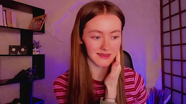 Snapshot of KateCuddle chatting on January 15, 2025, 7:59 am KateCuddle online show from January 15, 2025, 7:59 am