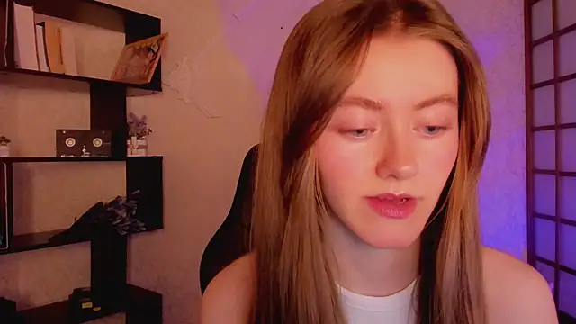 Snapshot of KateCuddle chatting on January 16, 2025, 2:09 am KateCuddle online show from January 16, 2025, 2:09 am