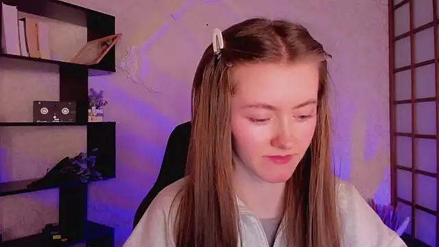 Snapshot of KateCuddle chatting on January 17, 2025, 5:21 am KateCuddle online show from January 17, 2025, 5:21 am