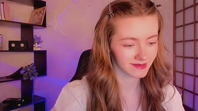 Snapshot of KateCuddle chatting on January 21, 2025, 2:11 am KateCuddle online show from January 21, 2025, 2:11 am