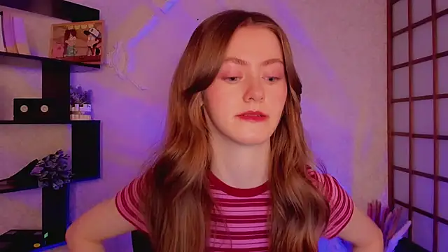 Snapshot of KateCuddle chatting on January 22, 2025, 2:15 am KateCuddle online show from January 22, 2025, 2:15 am