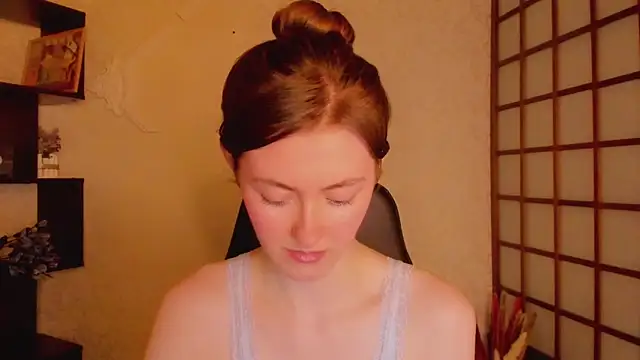 Snapshot of KateCuddle chatting on February 21, 2025, 7:23 am KateCuddle online show from February 21, 2025, 7:23 am