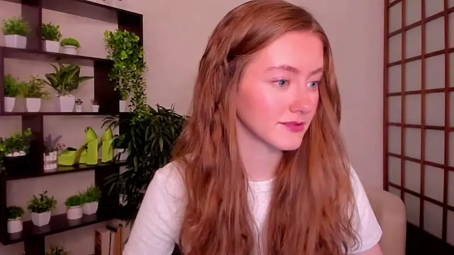 Snapshot of KateCuddle chatting on September 10, 2025, 2:44 am KateCuddle online show from September 10, 2025, 2:44 am