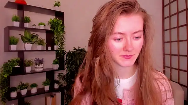 Snapshot of KateCuddle chatting on October 8, 2025, 2:20 am KateCuddle online show from October 8, 2025, 2:20 am