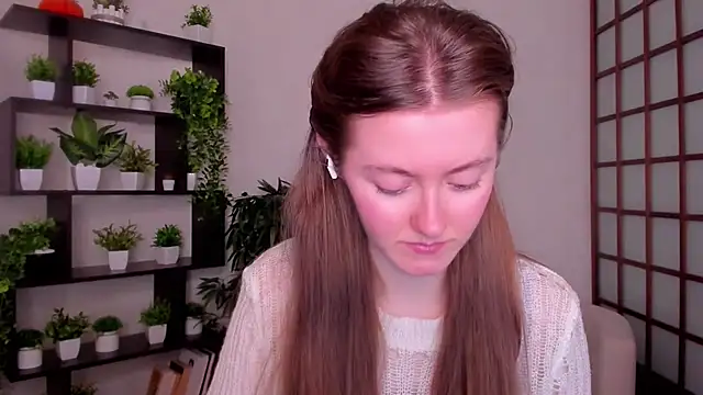 Snapshot of KateCuddle chatting on October 10, 2025, 2:32 am KateCuddle online show from October 10, 2025, 2:32 am