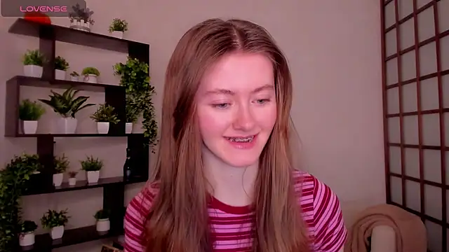 Snapshot of KateCuddle chatting on February 5, 2026, 2:49 am KateCuddle online show from February 5, 2026, 2:49 am