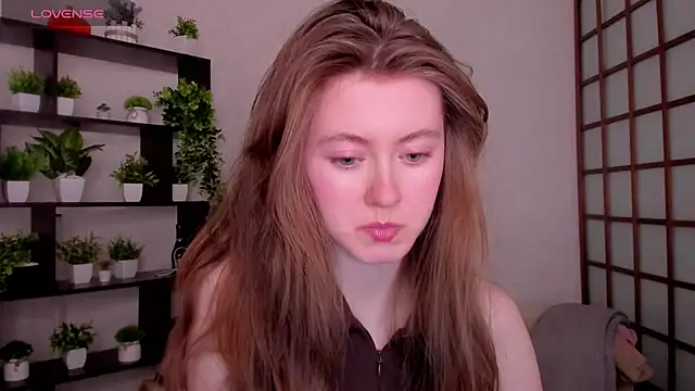 Snapshot of KateCuddle chatting on February 24, 2026, 2:42 am KateCuddle online show from February 24, 2026, 2:42 am