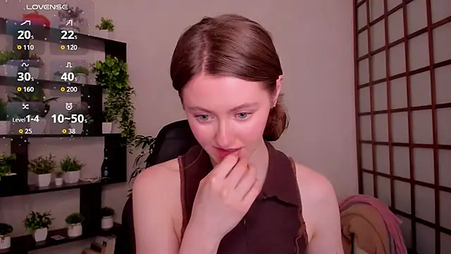 Snapshot of KateCuddle chatting on March 2, 2026, 7:26 am KateCuddle online show from March 2, 2026, 7:26 am