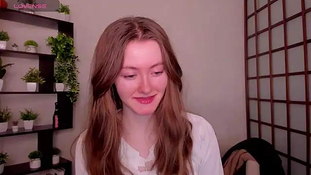 Snapshot of KateCuddle chatting on March 12, 2026, 2:39 am KateCuddle online show from March 12, 2026, 2:39 am