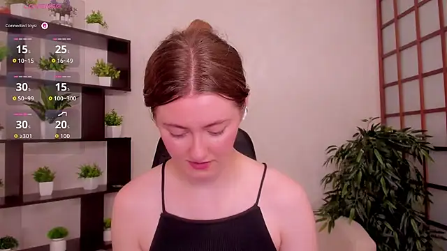 KateCuddle online show from August 6, 2026, 2:46 am