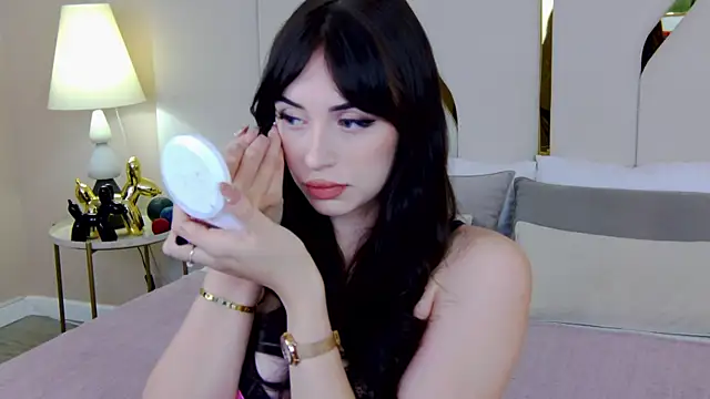 Snapshot of Betty_Bridge chatting on October 19, 2025, 5:19 am Betty Bridge online show from October 19, 2025, 5:19 am