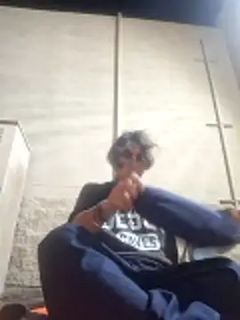 Snapshot of shaved chatting on December 1, 2025, 6:40 am shaved online show from December 1, 2025, 6:40 am