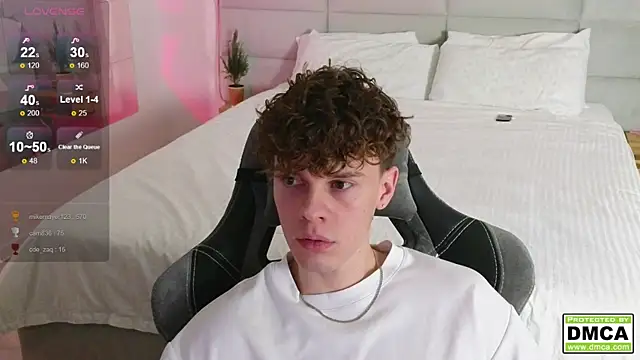 Snapshot of cute_thomas chatting on January 12, 2025, 9:29 pm cute thomas online show from January 12, 2025, 9:29 pm