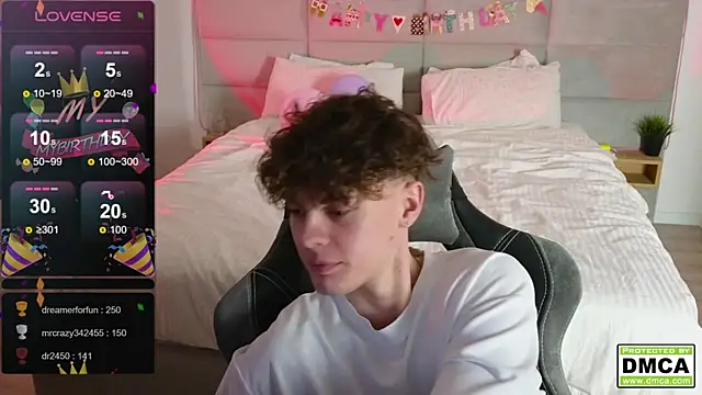 Snapshot of cute_thomas chatting on February 15, 2025, 9:59 pm cute thomas online show from February 15, 2025, 9:59 pm