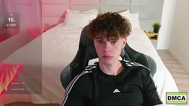 Snapshot of cute_thomas chatting on February 20, 2025, 11:21 pm cute thomas online show from February 20, 2025, 11:21 pm