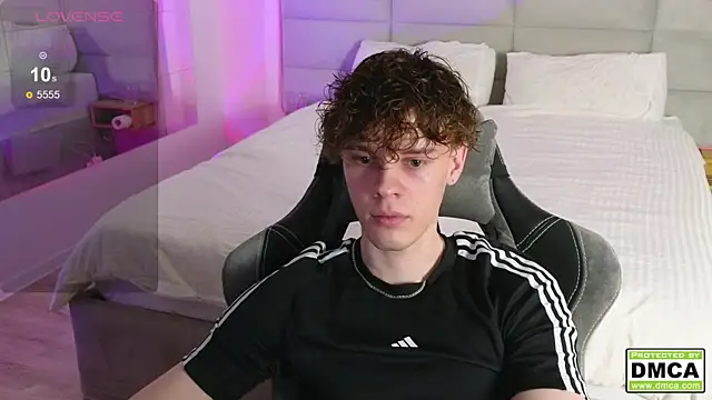 Snapshot of cute_thomas chatting on March 20, 2025, 7:35 pm cute thomas online show from March 20, 2025, 7:35 pm