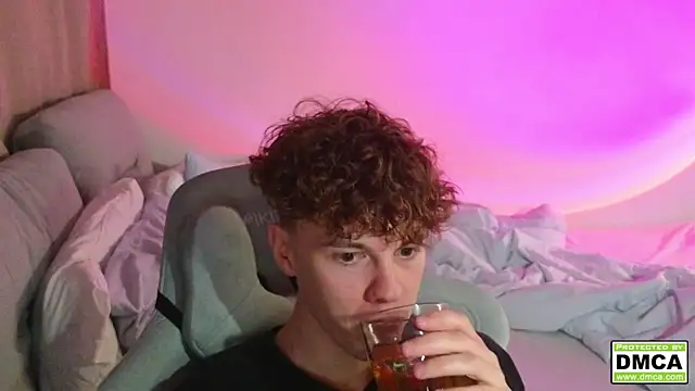 Snapshot of cute_thomas chatting on September 25, 2025, 6:44 pm cute thomas online show from September 25, 2025, 6:44 pm