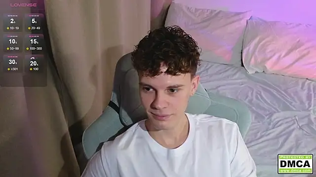 cute thomas online show from December 18, 2025, 4:24 pm