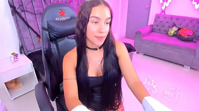 Snapshot of xiomara__cortes chatting on October 30, 2025, 7:25 pm xiomara cortes online show from October 30, 2025, 7:25 pm