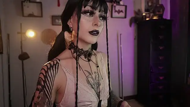 insania 9999  online show from May 28, 2026, 3:42 pm