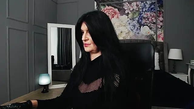 Snapshot of DomMelissaW chatting on December 2, 2024, 12:52 am DomMelissaW online show from December 2, 2024, 12:52 am