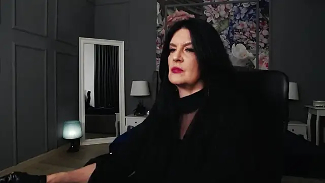 Snapshot of DomMelissaW chatting on March 18, 2025, 9:21 pm DomMelissaW online show from March 18, 2025, 9:21 pm